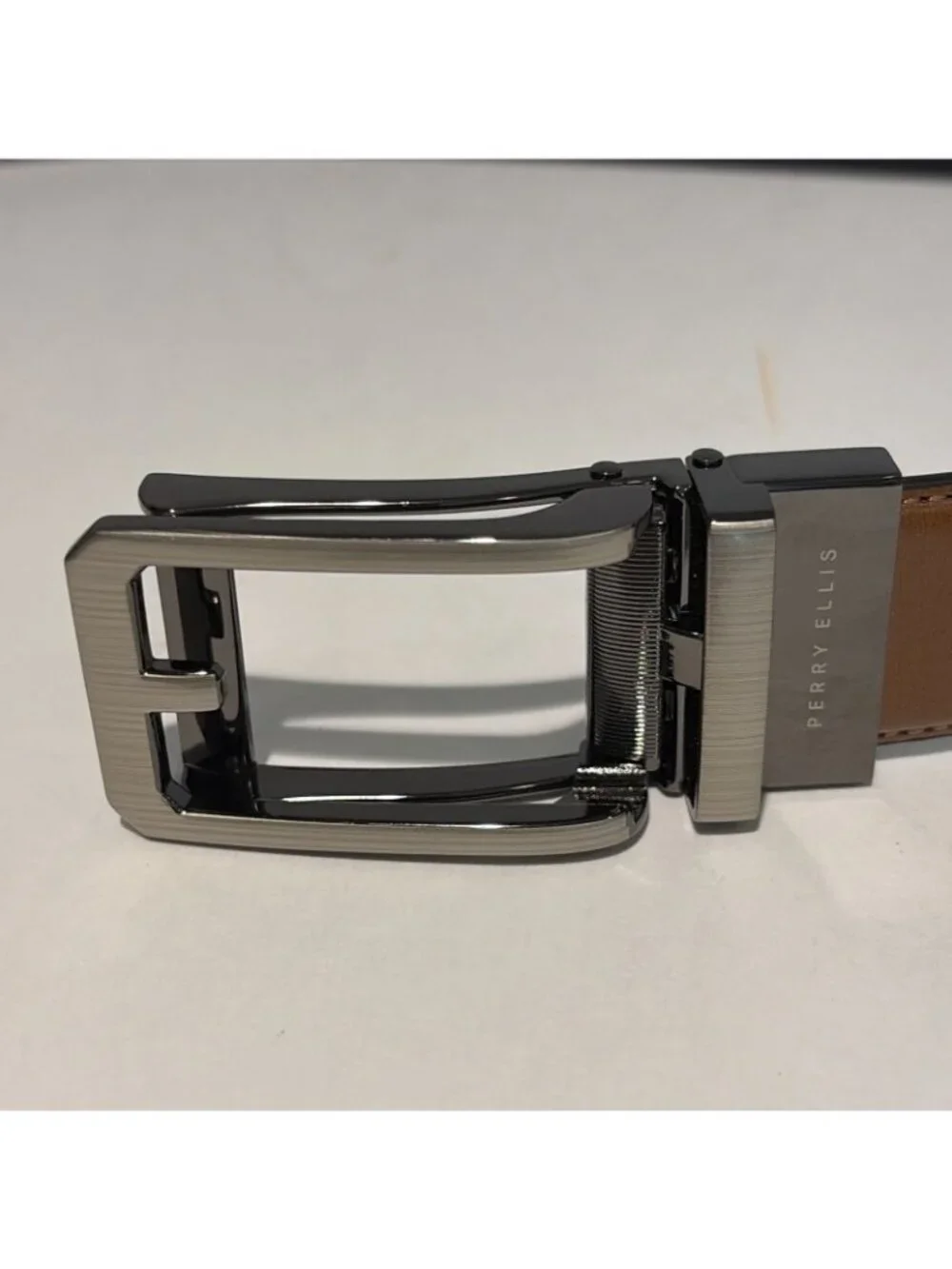 Perry Ellis Men's Ratchet Belt Size XL Brown Bonded Leather Quiet Luxury Office